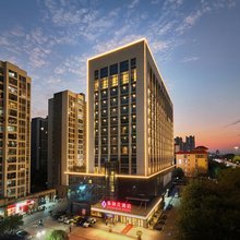 柳州宜家紫荆花酒店(胜利烧烤城雀儿山公园店)