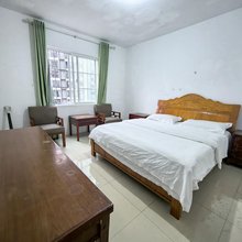 美辰公寓(火车东站地铁站店)