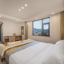 且听民宿(安吉云上草原店)