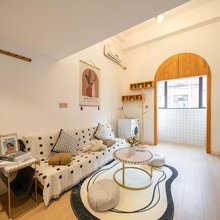 书的房民宿(南京东路店)