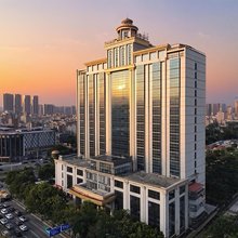 深圳银濠花园酒店(大运新城爱联地铁站店)