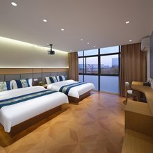 再遇海豚公寓(虹桥国家会展中心店)