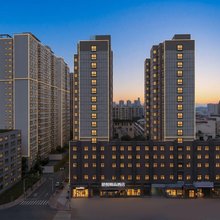 景悦精品酒店(信阳火车站天润广场店)