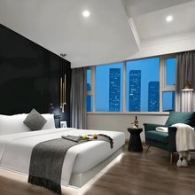 鸿伟酒店(西安工商学院店)