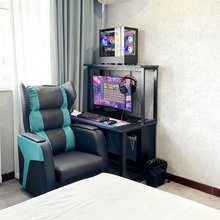 泊客湾电竞民宿(厚街中学店)