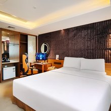 竞放X电竞酒店(中山利和广场店)