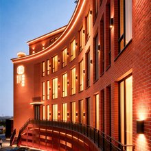 璞邸·曼居·红砖肌理180°全景酒店(御窑厂陶阳里店)