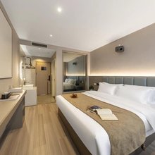 栖苑酒店(六盘水高铁站人民广场店)
