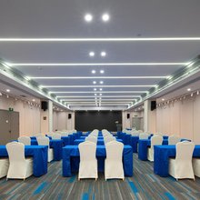 致雅国际公寓(广州南站会江地铁站店)