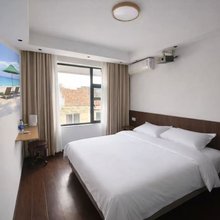 红房子民宿(万岁山武侠城店)