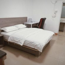 阳光住宿(约场店)