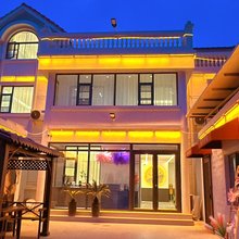 开封喜筑民宿(万达广场宋城路站店)