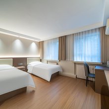 金马堂酒店(二宫体育馆财经大学店)