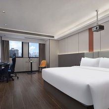夜麓电竞酒店(中南大学阳光地铁站店)