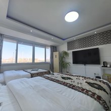 栖月民宿(开封万岁山清明上河园店)