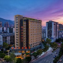 榕江明住吉程酒店(村超足球场店)