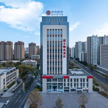 速8精选酒店(安阳高铁东站站前广场迎宾公园店)