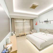 晨夕酒店(杨林大学城店)