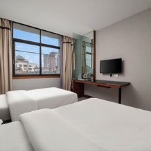 五新商务酒店(贵阳火车站万象城店)