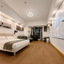 金色阳光国际公寓(广州番禺万达广场南村万博地铁站店)