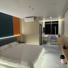 鸿品尚国际公寓