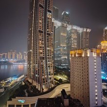 鑫亿智能江景美宿(重庆解放碑步行街朝天门店)