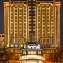 沈阳黎明格兰云天国际酒店(中街长安路地铁站店)