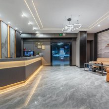 极·SILVERFOX 银狐电竞(惠州西湖步行街水东街店)