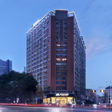 和丰悦眠酒店(郴州五岭广场区政府店)