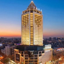 镇江国际中心桔子水晶酒店