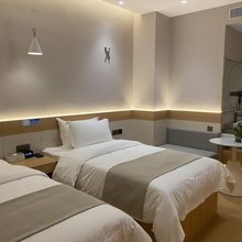 Xbed希酒店(长沙马栏山地铁站店)