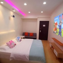 凡小白客栈(小和山地铁站店)