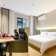 欣悦·漂流瓶电竞舱酒店