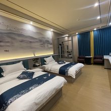 红宫酒店(阿坝县格尔登寺院店)