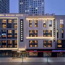 SFEEL设计师酒店(哈尔滨群力外滩1898店)