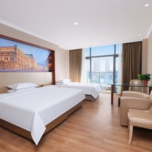 聚迦缘酒店(上海之鱼金海湖地铁站店)