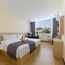霍闪电竞公寓(河源万隆城亚洲第一高喷泉店)