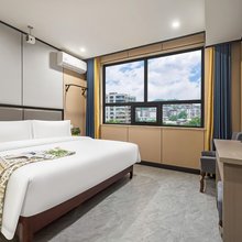 美萱酒店(体育中心怀化市中医院店)