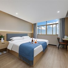 泉龙酒店(阜阳市中心汽车北站店)