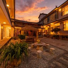 绿雅居  Elegance  民宿(丽江三义国际机场店)