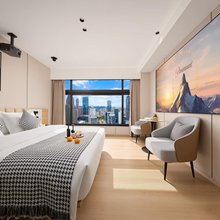MT·高空江景酒店(重庆解放碑中心店)