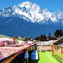 丽江古城阳光360度雪山藏式观景客栈(四方街店)