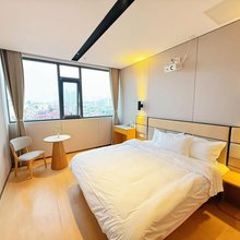 登巴客栈(台东步行街啤酒博物馆店)