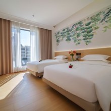 星河酒店(建水古城店)