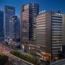 全季酒店(武汉东湖岳家嘴地铁站店)