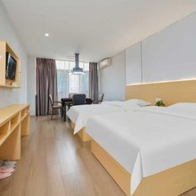 悦瑾居酒店(咸宁站青龙山公园店)