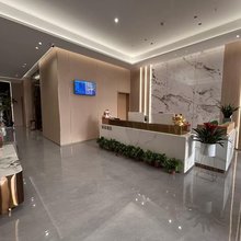 蔚蓝酒店