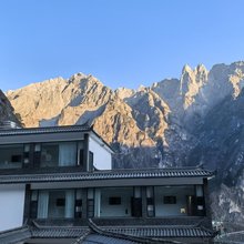 良栖山院民宿(虎跳峡本地湾店)