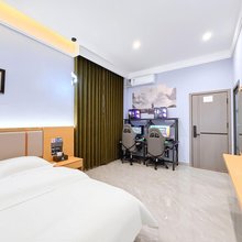 轻叶电竞民宿(呈贡店)