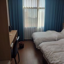 昆明翠芸楼宾馆(西山公园店)